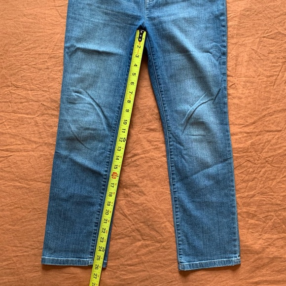 Lauren Ralph Lauren Straight Leg Jean, Size 8P - Picture 5 of 7